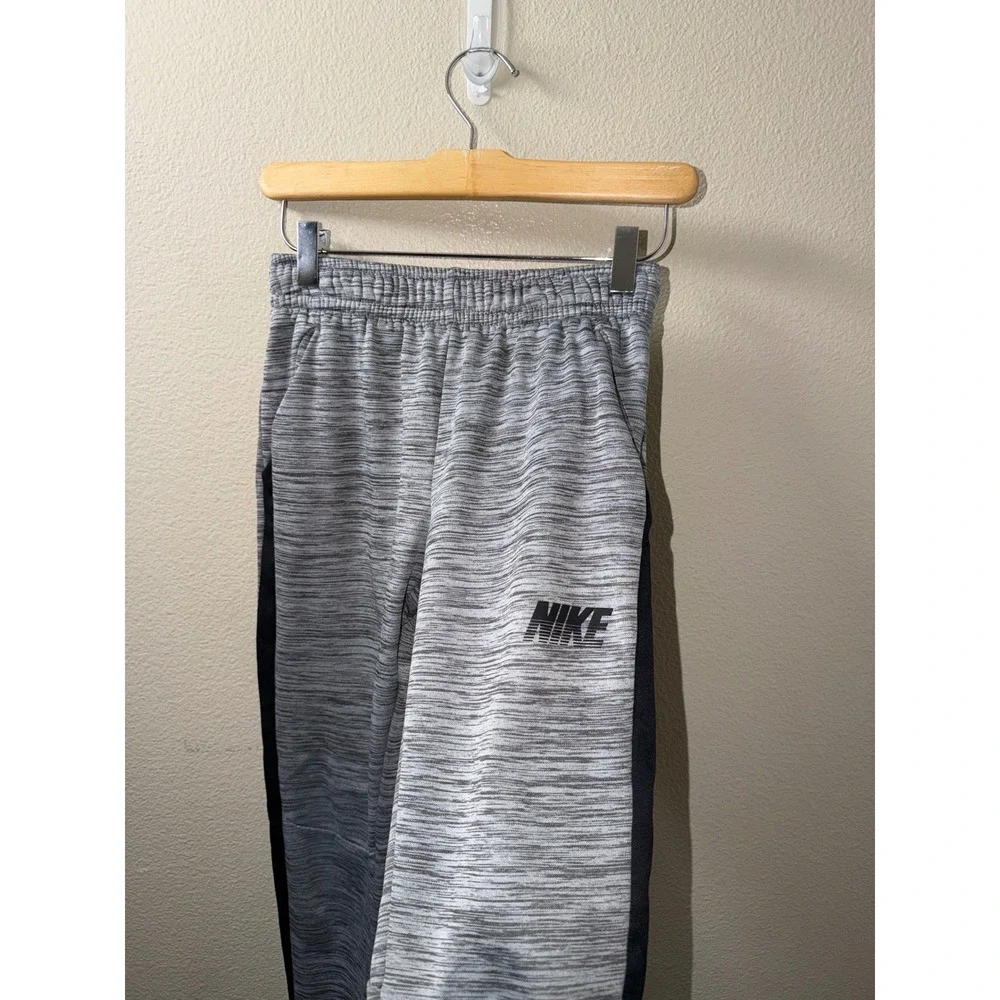 Boys Nike Drifit Sweats Size Medium